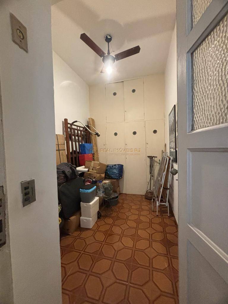 Apartamento à venda com 4 quartos, 180m² - Foto 13