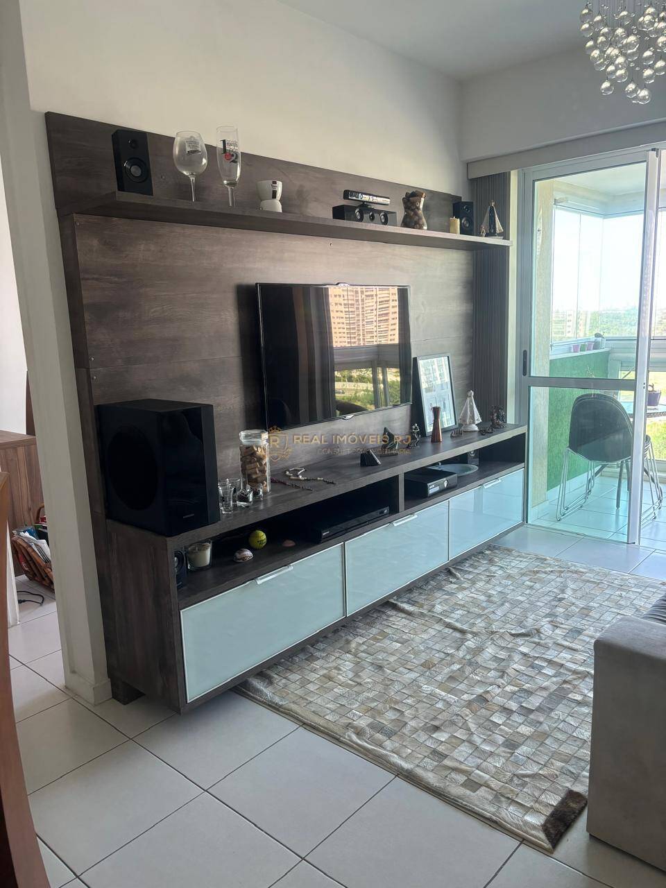 Apartamento à venda com 2 quartos, 62m² - Foto 2