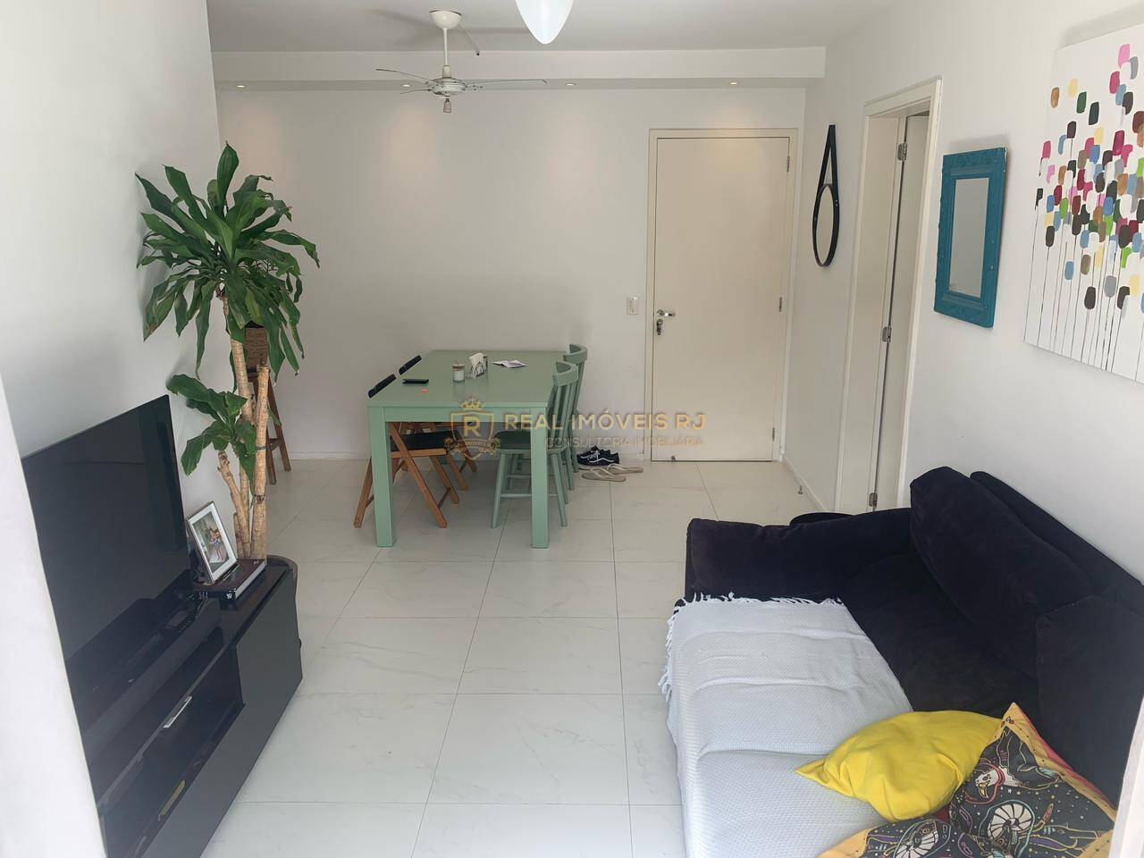 Apartamento à venda com 3 quartos, 79m² - Foto 1