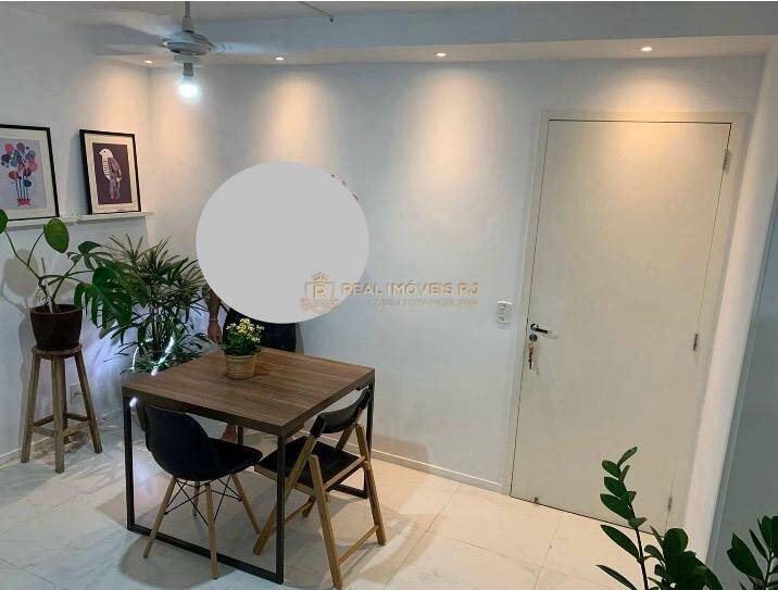 Apartamento à venda com 3 quartos, 79m² - Foto 2