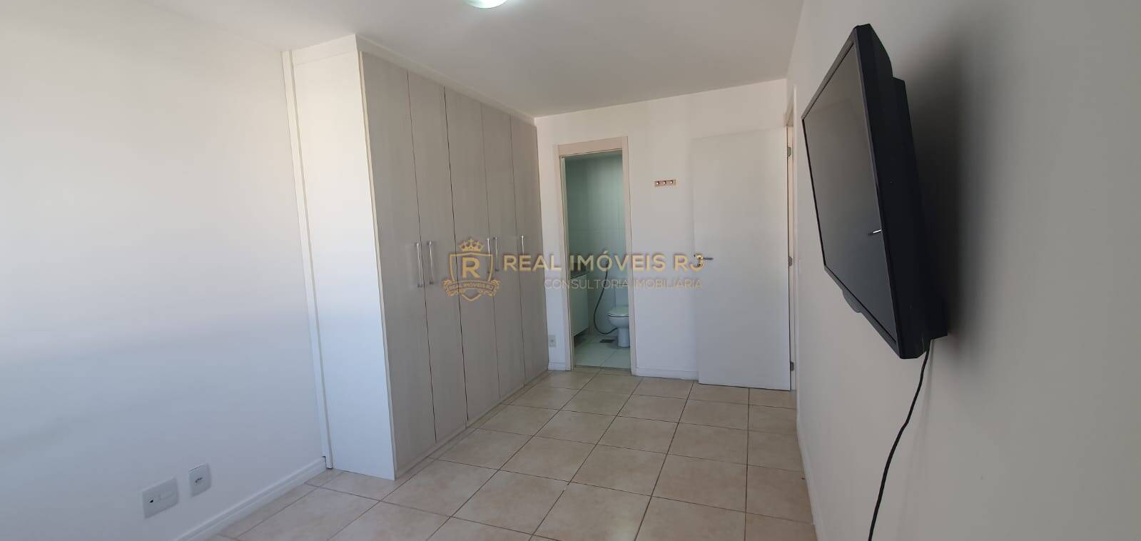 Apartamento para alugar com 2 quartos, 75m² - Foto 17