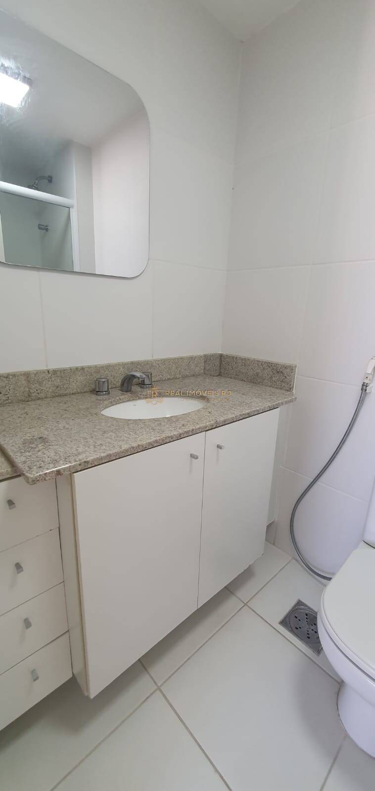 Apartamento para alugar com 2 quartos, 75m² - Foto 23