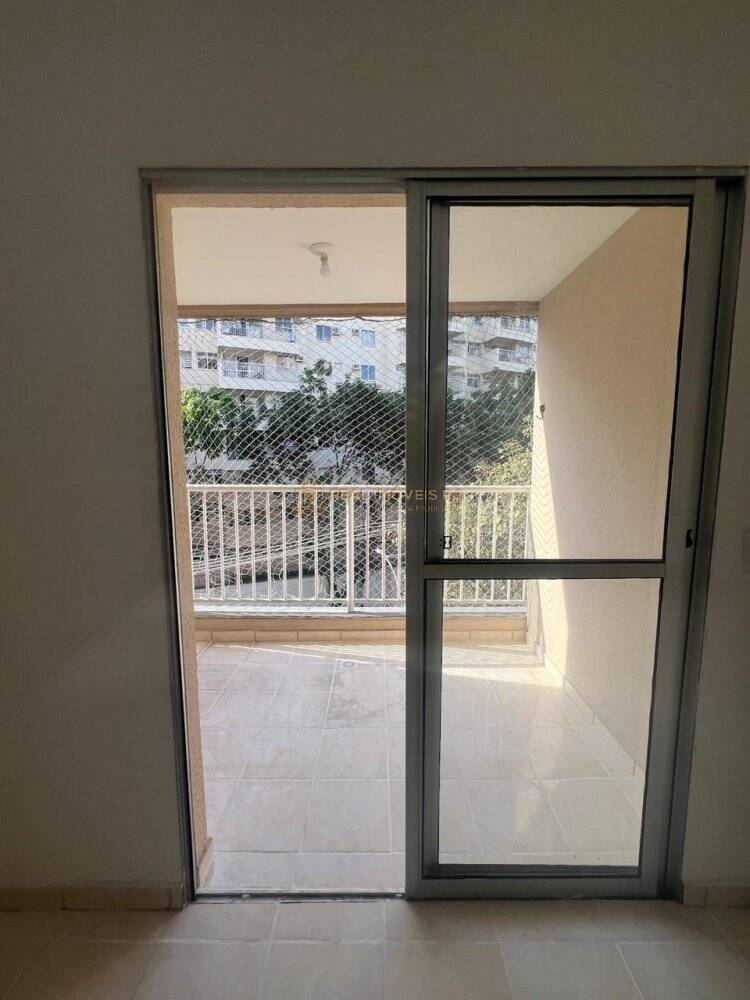 Apartamento à venda com 2 quartos, 61m² - Foto 8