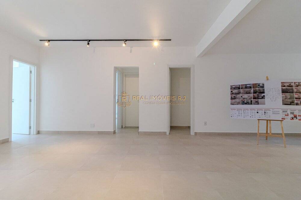 Apartamento à venda com 3 quartos, 135m² - Foto 4