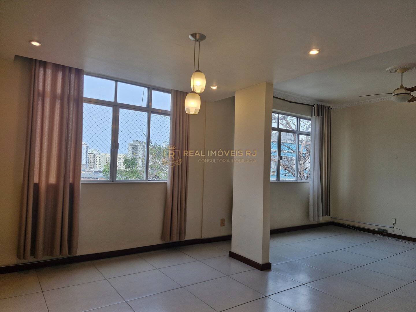 Apartamento à venda com 2 quartos, 85m² - Foto 3