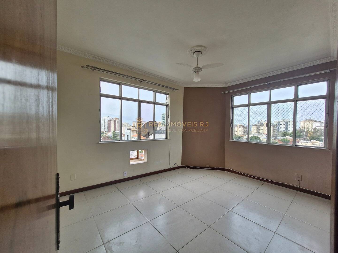 Apartamento à venda com 2 quartos, 85m² - Foto 7