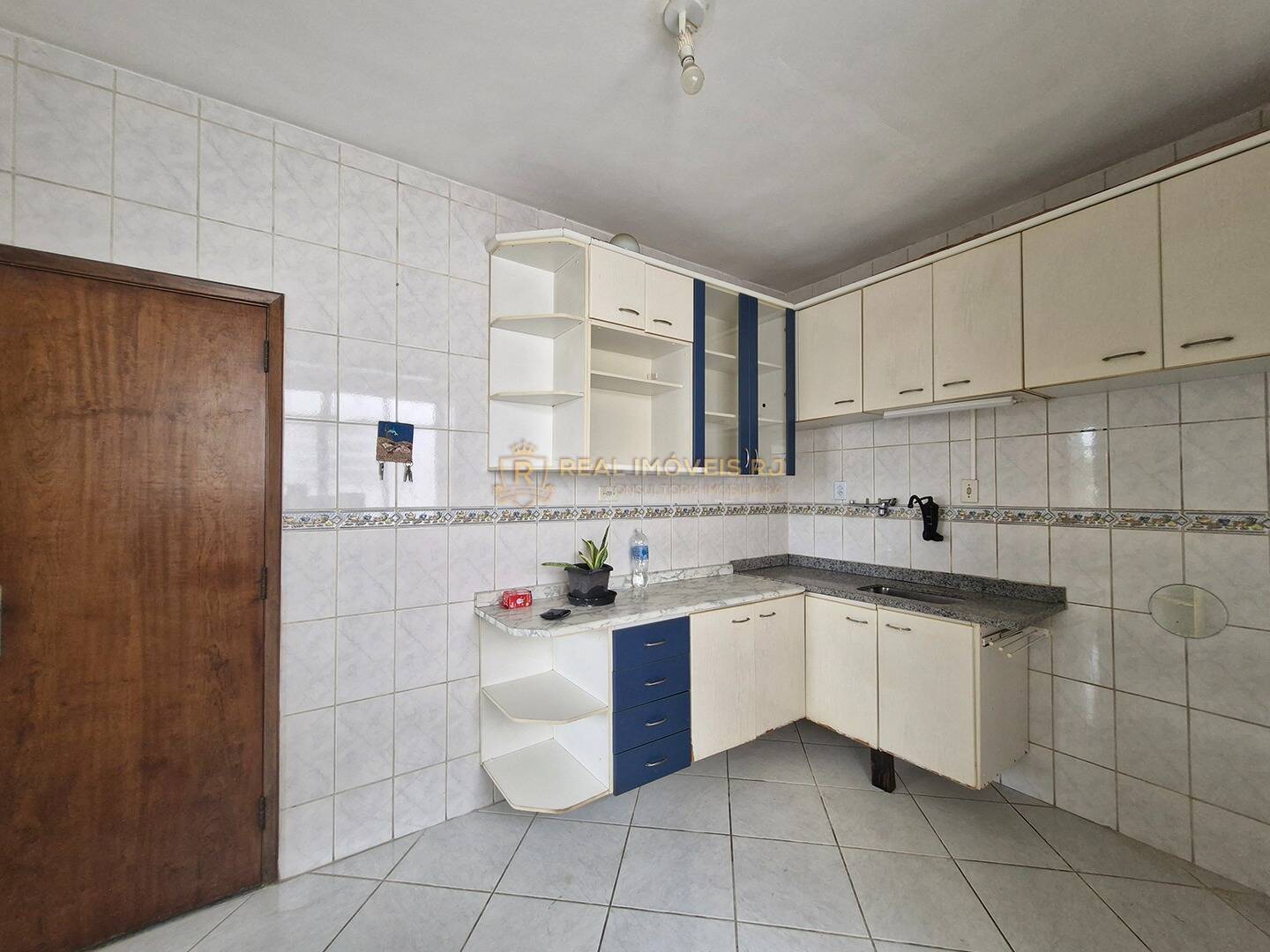 Apartamento à venda com 2 quartos, 85m² - Foto 8