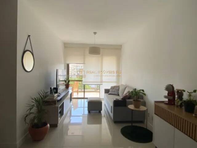 Apartamento à venda com 3 quartos, 92m² - Foto 1