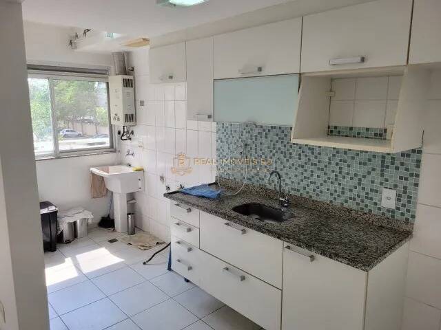 Apartamento à venda com 2 quartos, 63m² - Foto 7