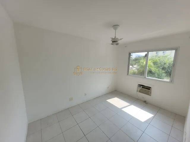 Apartamento à venda com 2 quartos, 63m² - Foto 8