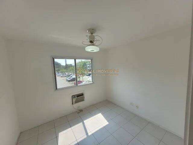 Apartamento à venda com 2 quartos, 63m² - Foto 10