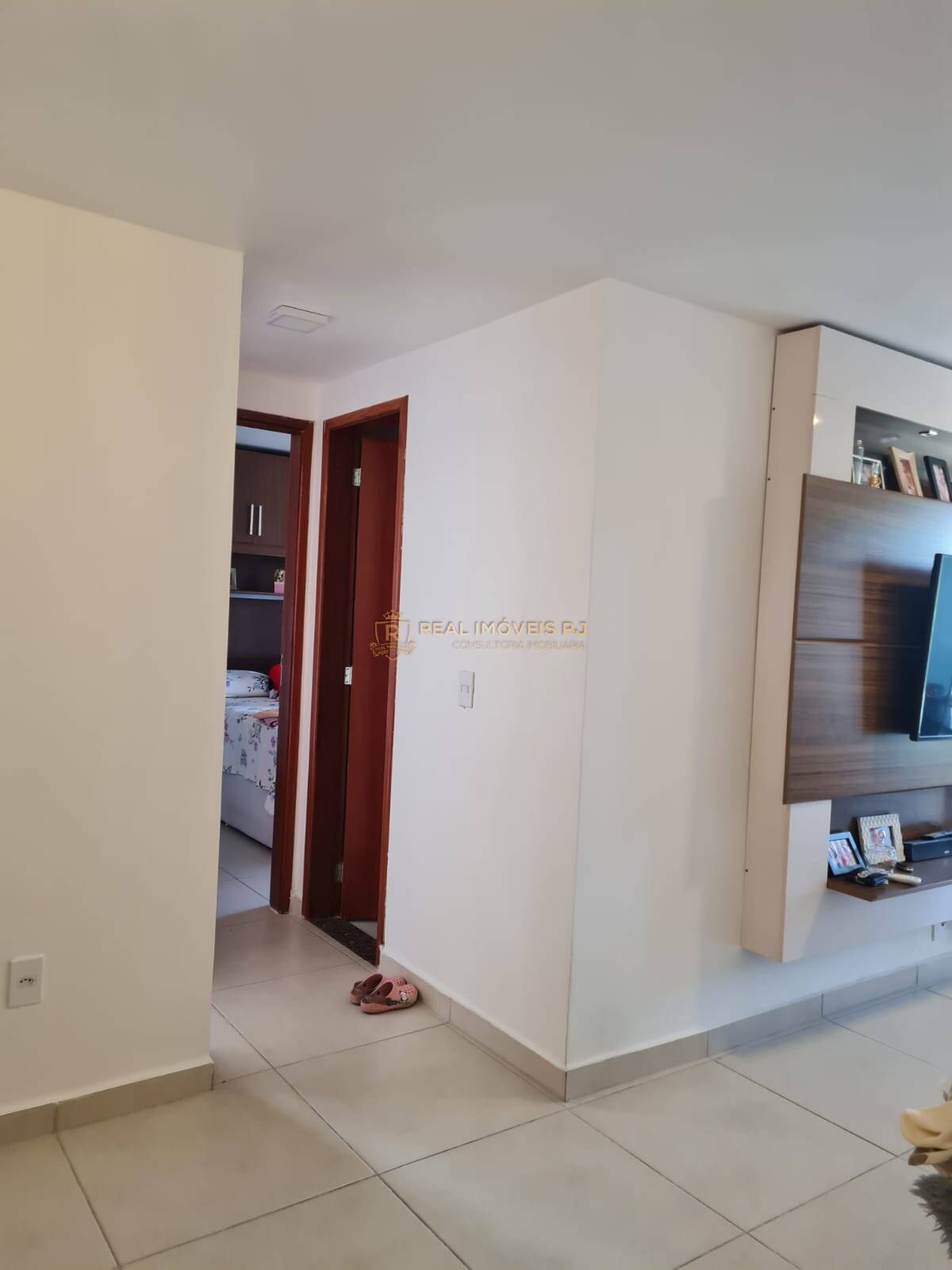 Apartamento à venda com 2 quartos, 70m² - Foto 4