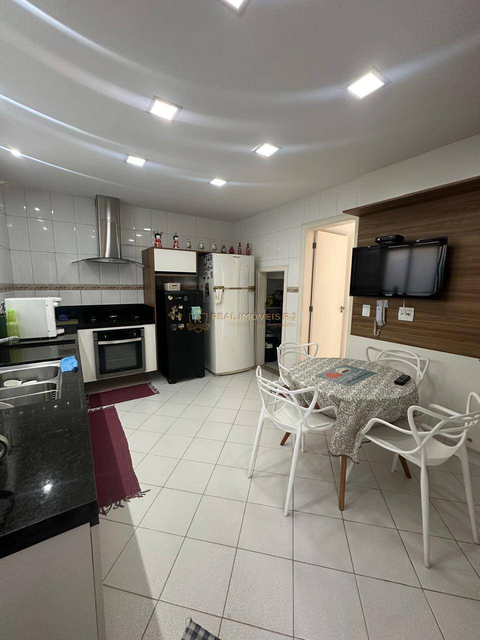 Casa à venda e aluguel com 4 quartos, 450m² - Foto 30