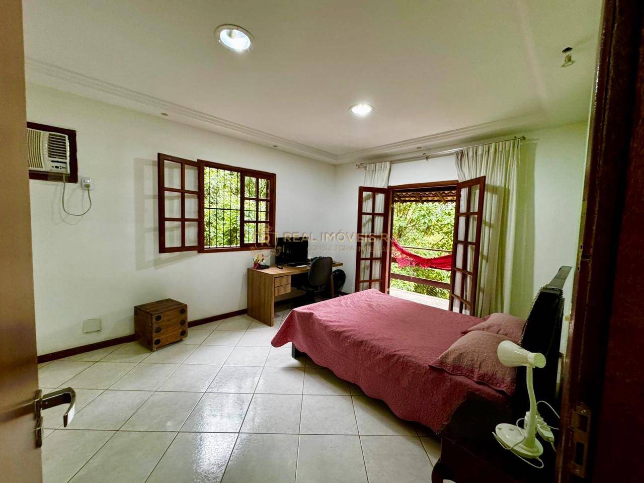 Casa à venda e aluguel com 3 quartos, 1200m² - Foto 15