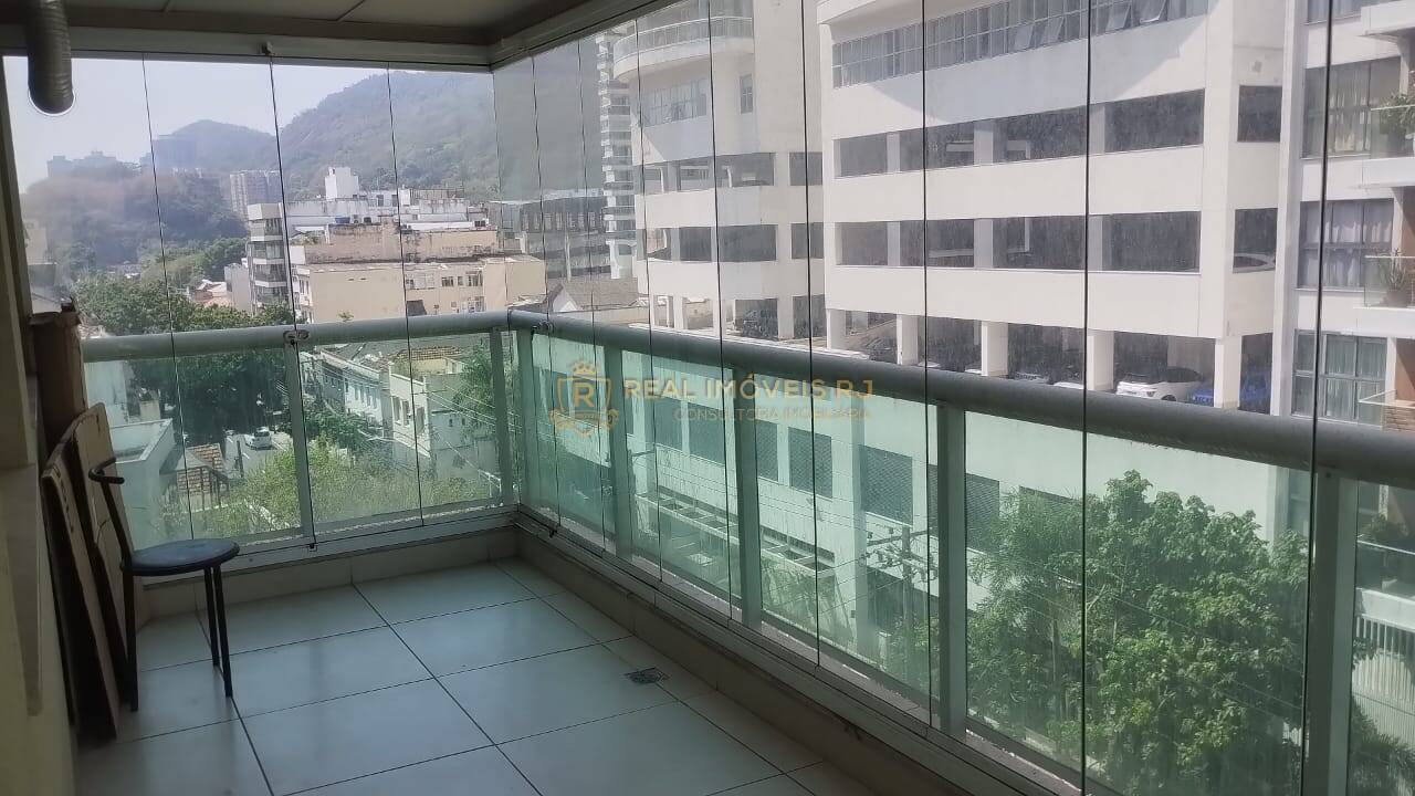 Apartamento à venda com 2 quartos, 90m² - Foto 2