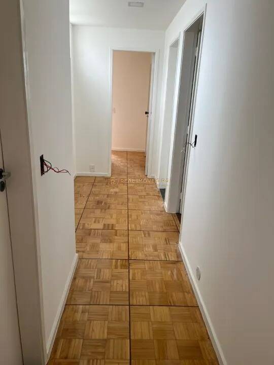 Apartamento à venda com 3 quartos, 130m² - Foto 4