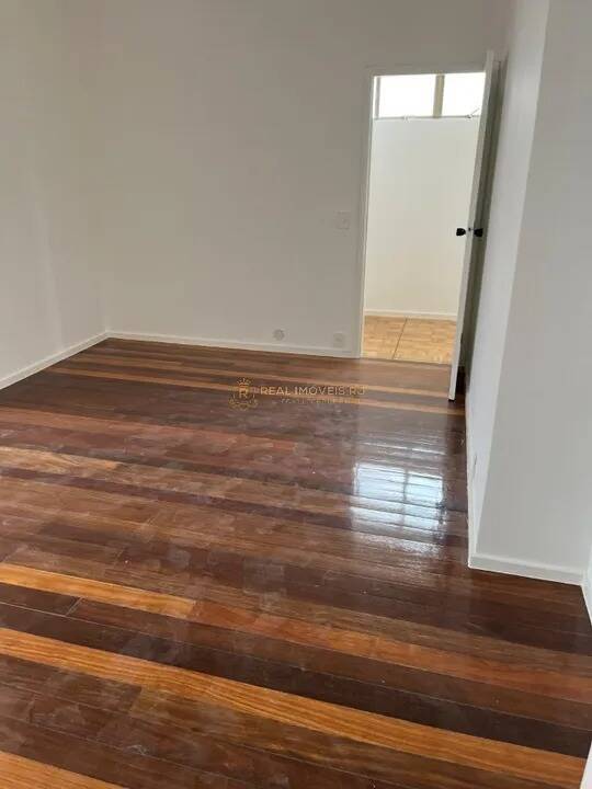 Apartamento à venda com 3 quartos, 130m² - Foto 9