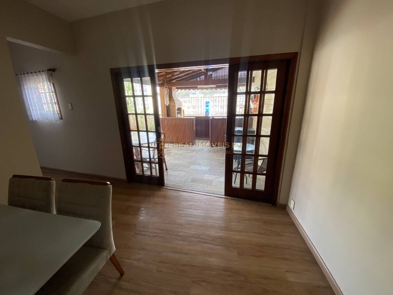 Cobertura à venda com 4 quartos, 220m² - Foto 4