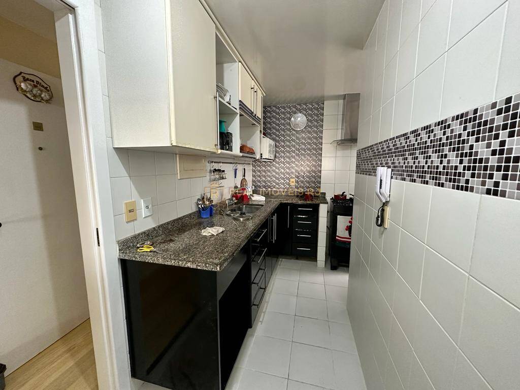 Apartamento à venda com 3 quartos, 108m² - Foto 8