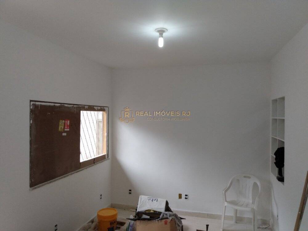 Casa à venda com 2 quartos, 91m² - Foto 4