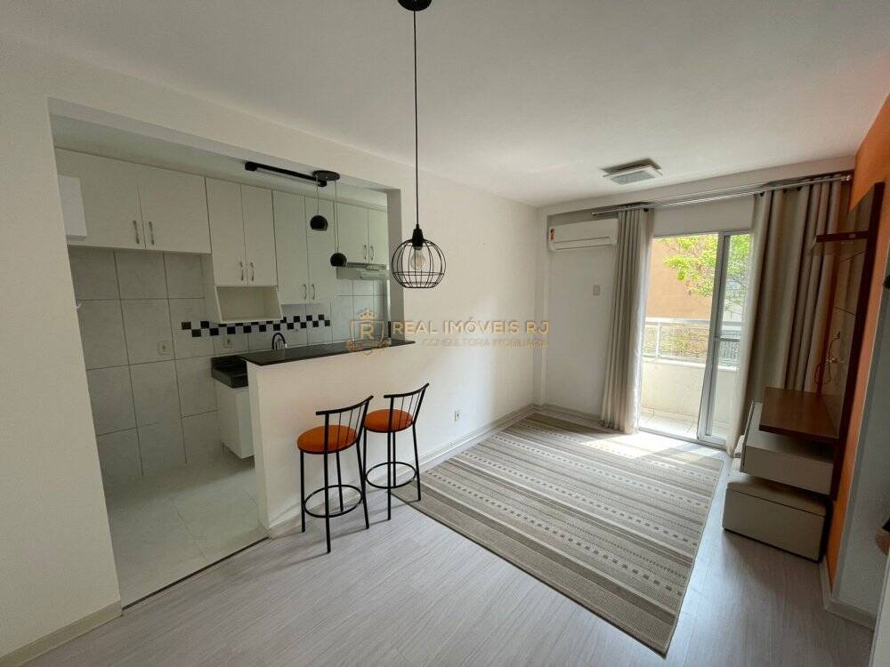 Apartamento à venda com 2 quartos, 65m² - Foto 1