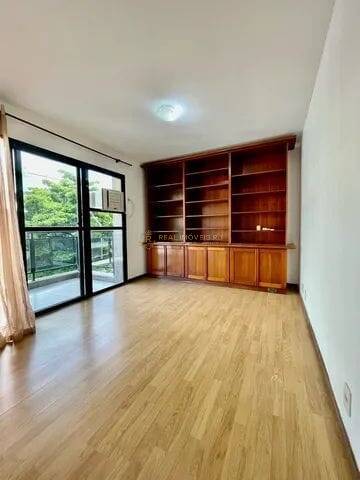 Apartamento à venda com 4 quartos, 240m² - Foto 8