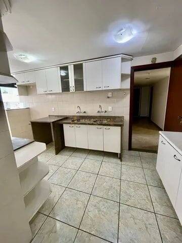 Apartamento à venda com 4 quartos, 240m² - Foto 7