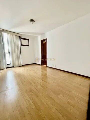 Apartamento à venda com 4 quartos, 240m² - Foto 10