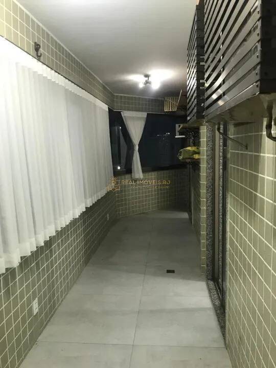 Apartamento para alugar com 3 quartos, 107m² - Foto 2