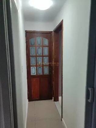 Apartamento à venda com 2 quartos, 70m² - Foto 4