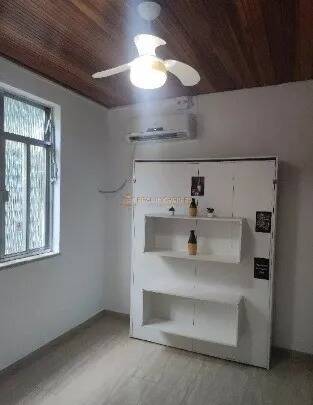 Apartamento à venda com 2 quartos, 70m² - Foto 11