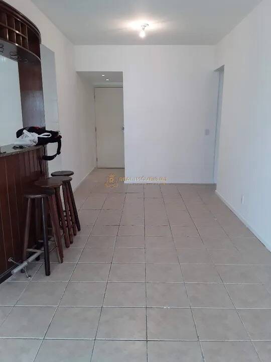 Apartamento à venda com 2 quartos, 68m² - Foto 3