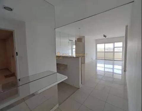 Apartamento à venda com 3 quartos, 113m² - Foto 2