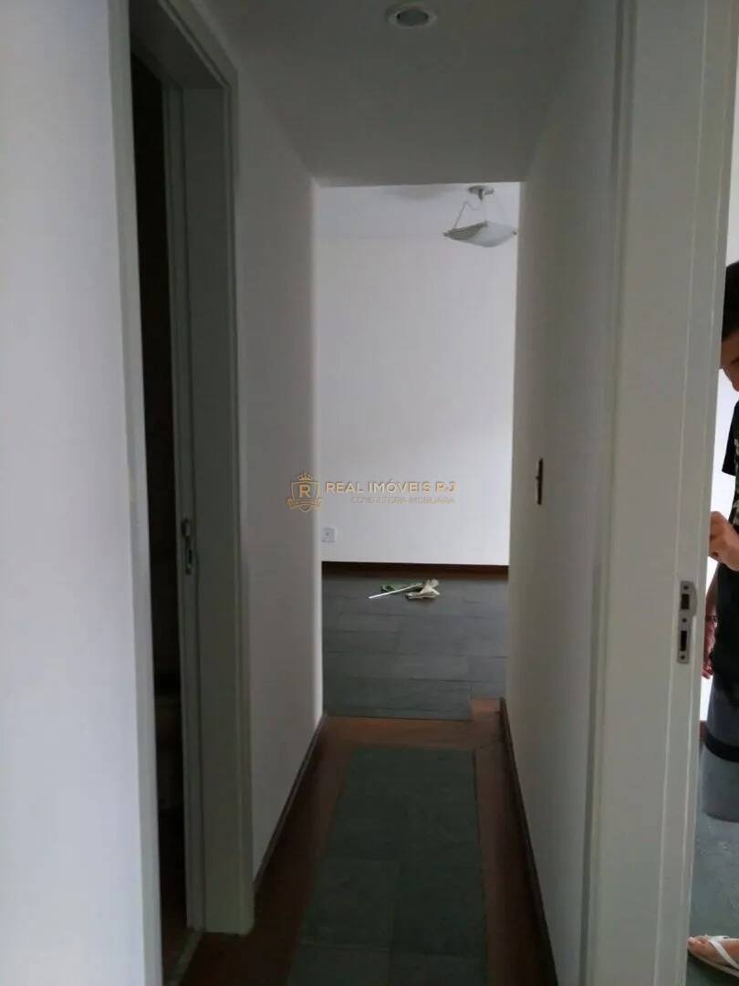 Apartamento à venda com 2 quartos, 60m² - Foto 4