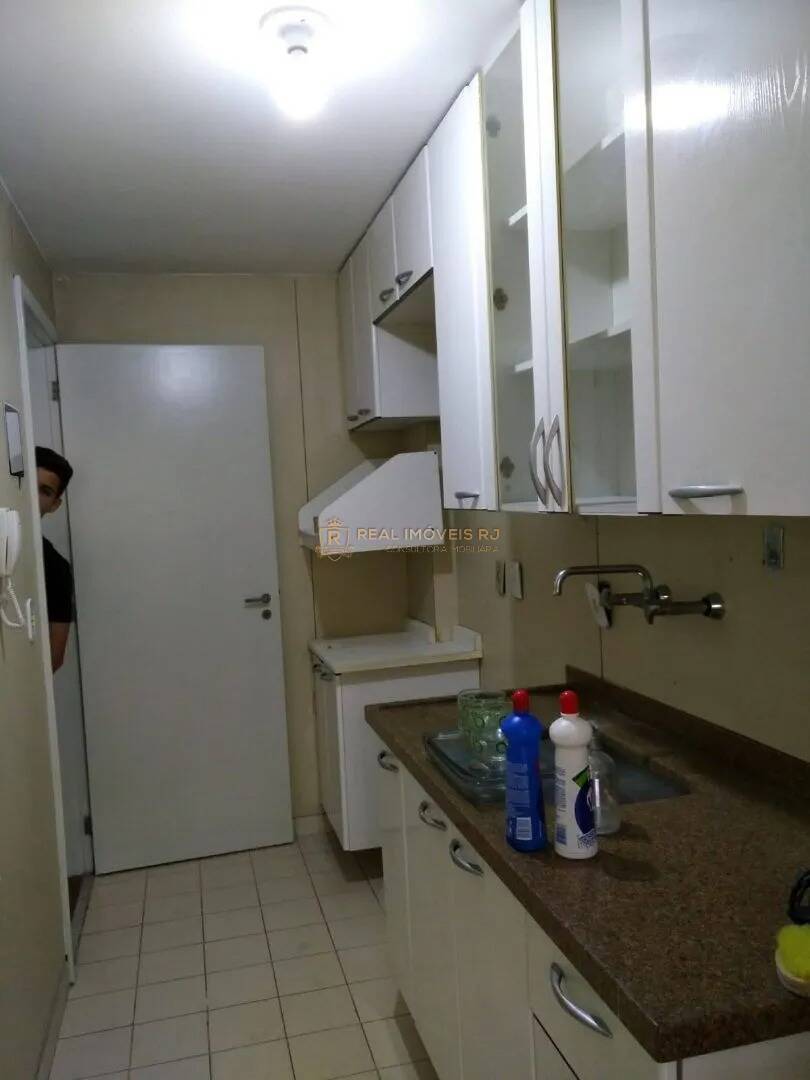 Apartamento à venda com 2 quartos, 60m² - Foto 5