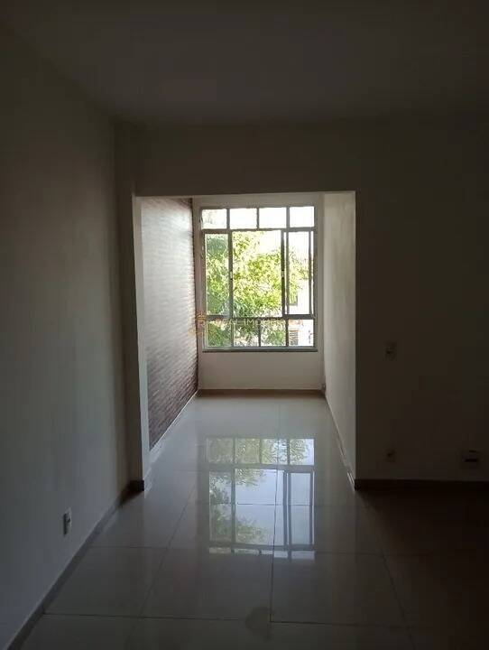 Apartamento à venda com 2 quartos, 60m² - Foto 1