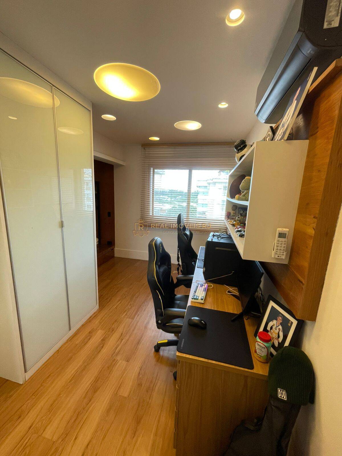 Apartamento à venda com 3 quartos, 156m² - Foto 15