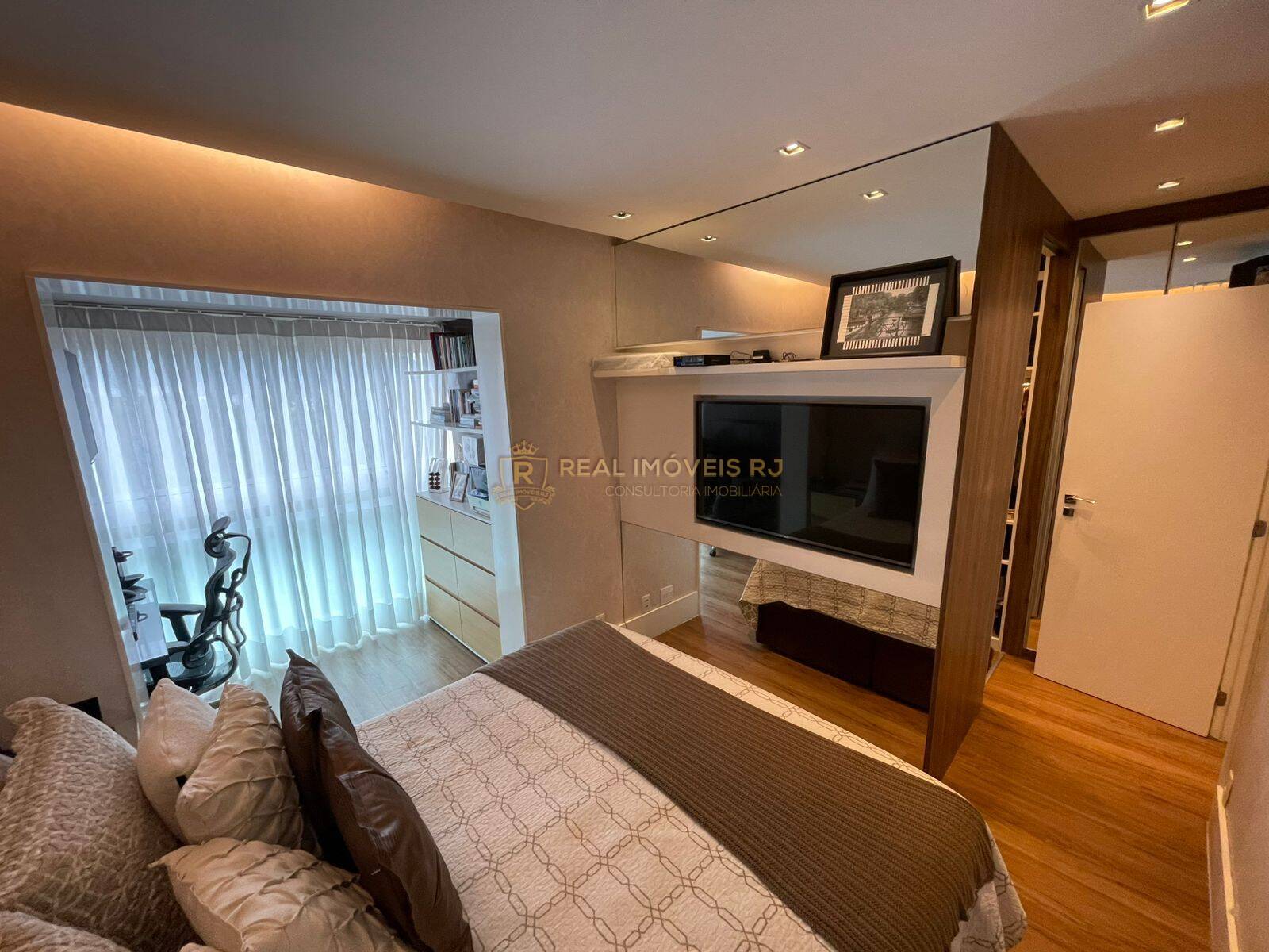 Apartamento à venda com 3 quartos, 156m² - Foto 19