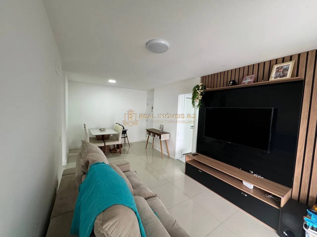 Apartamento à venda com 2 quartos, 86m² - Foto 2