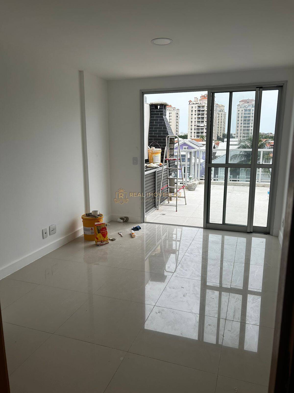 Apartamento para alugar com 4 quartos, 156m² - Foto 3