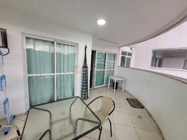 Apartamento à venda com 2 quartos, 79m² - Foto 3