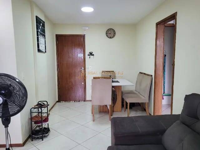 Apartamento à venda com 2 quartos, 79m² - Foto 4