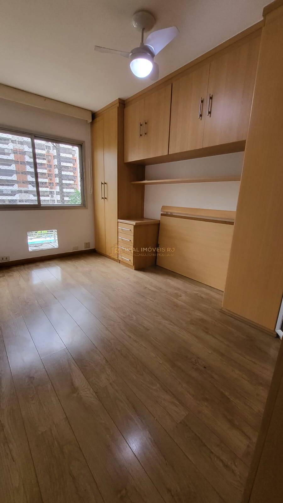 Apartamento para alugar com 2 quartos, 74m² - Foto 12