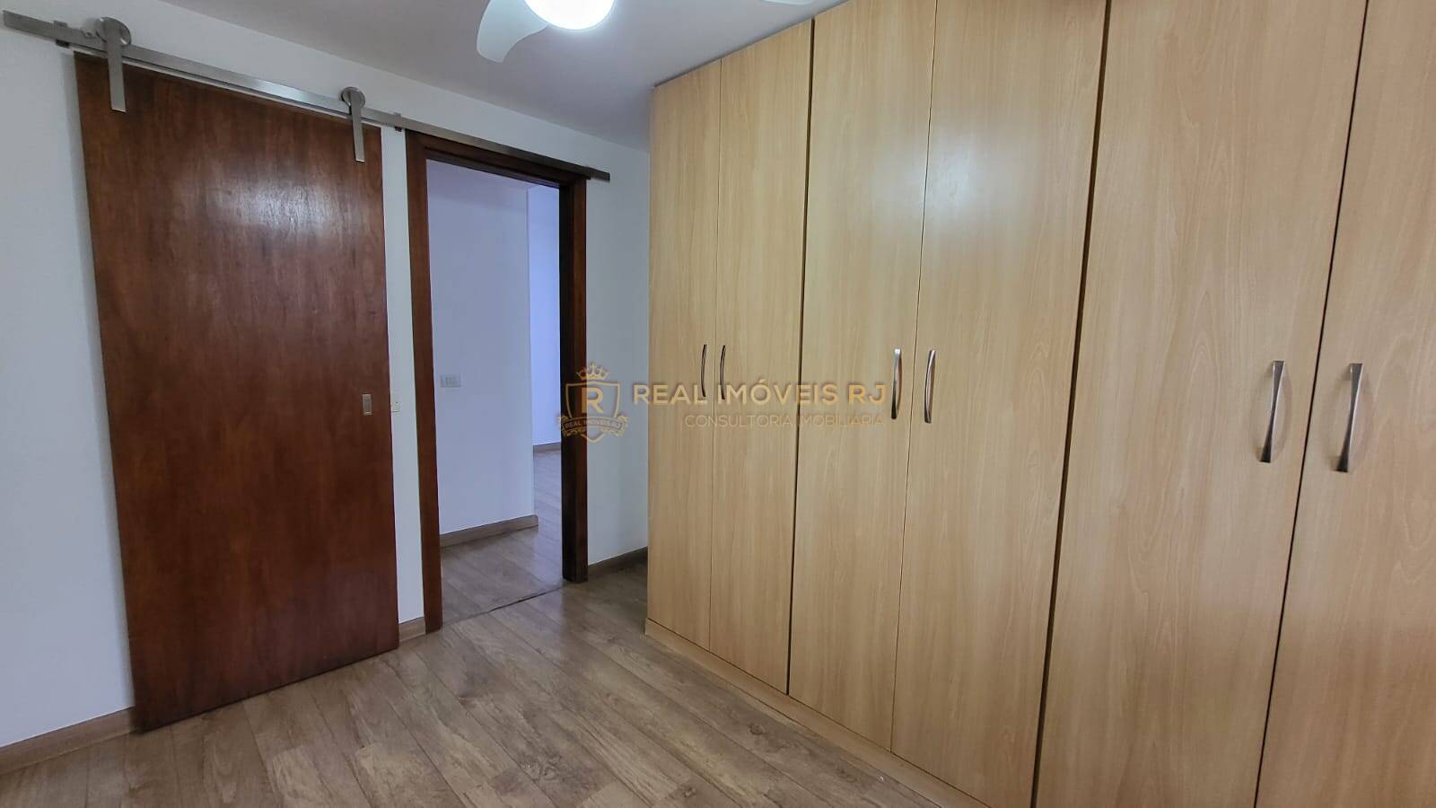 Apartamento para alugar com 2 quartos, 74m² - Foto 11