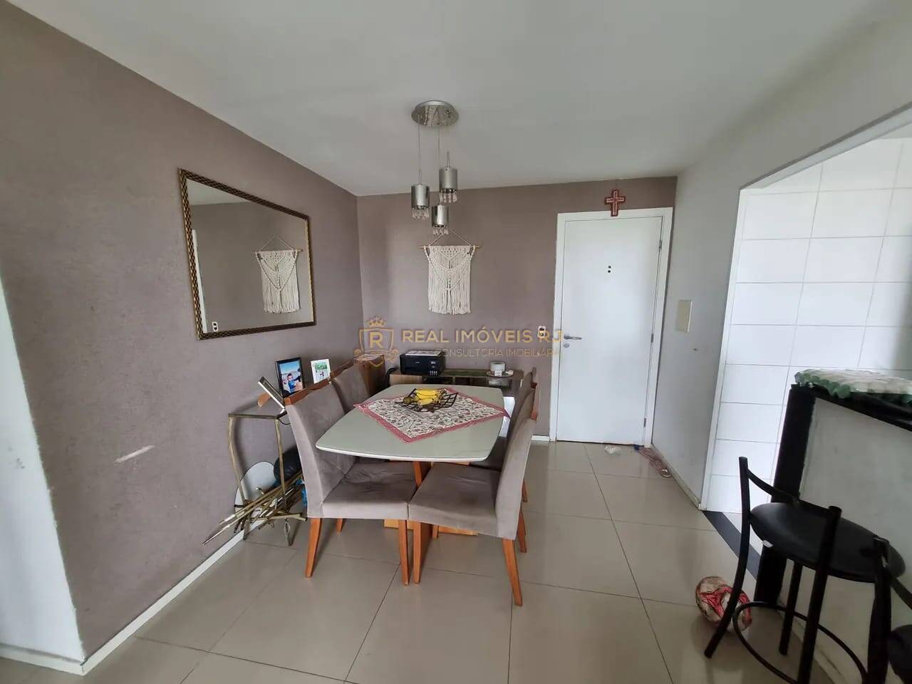 Apartamento à venda com 2 quartos, 64m² - Foto 2