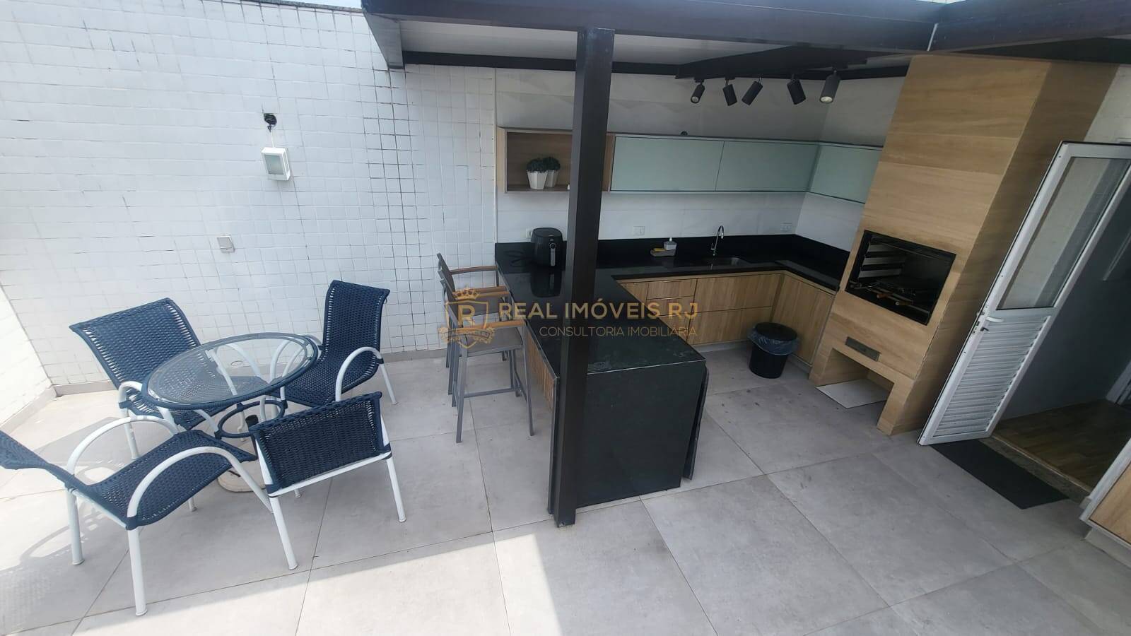 Apartamento para alugar com 3 quartos, 222m² - Foto 9