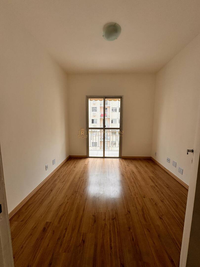 Apartamento à venda com 3 quartos, 75m² - Foto 6