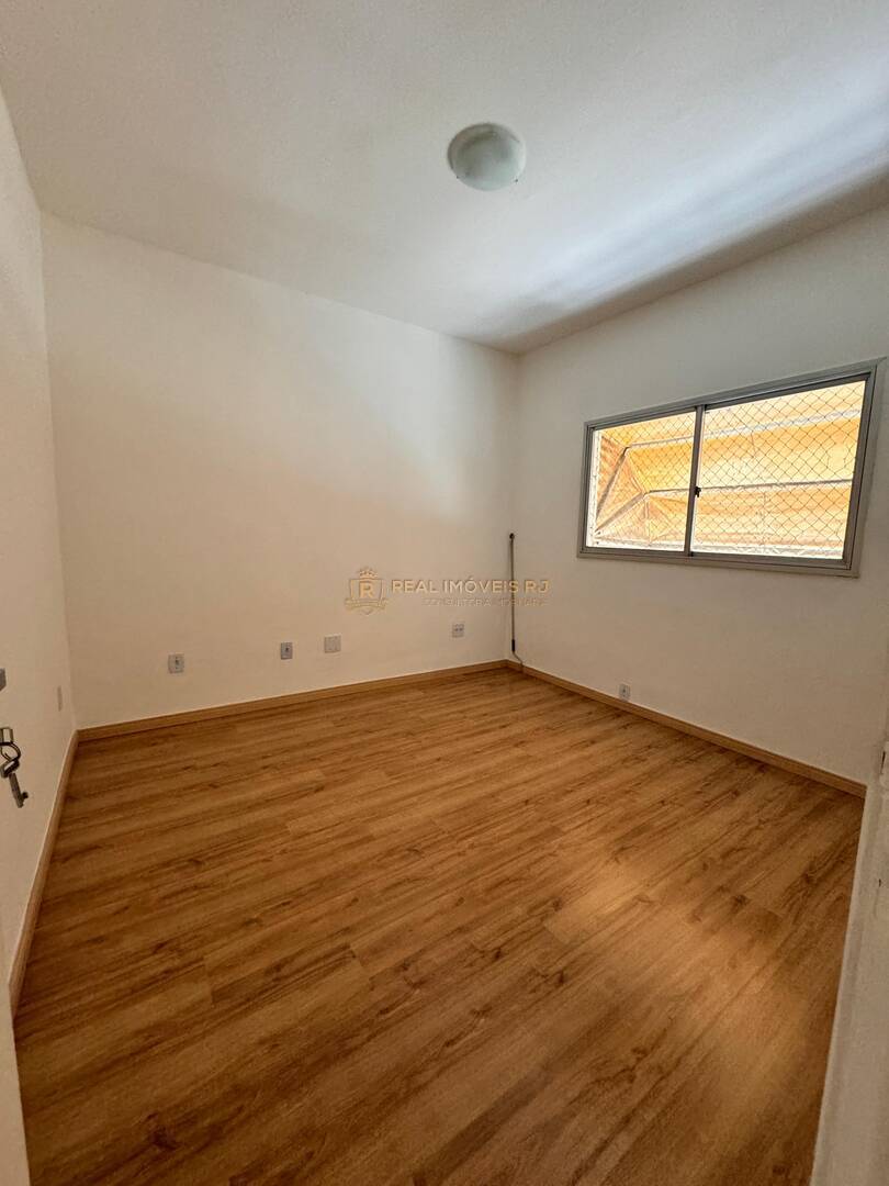 Apartamento à venda com 3 quartos, 75m² - Foto 12