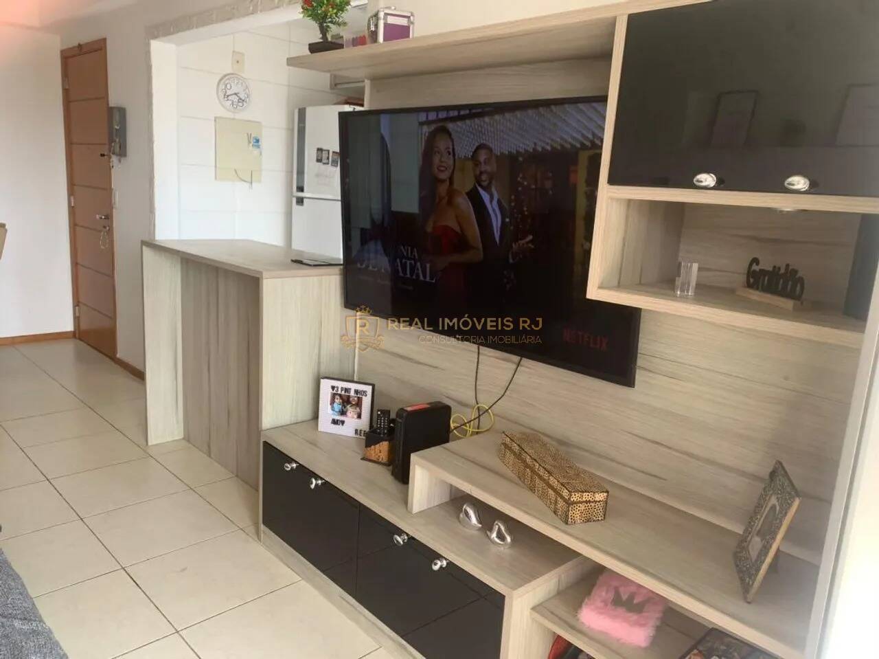 Apartamento à venda com 3 quartos, 75m² - Foto 3