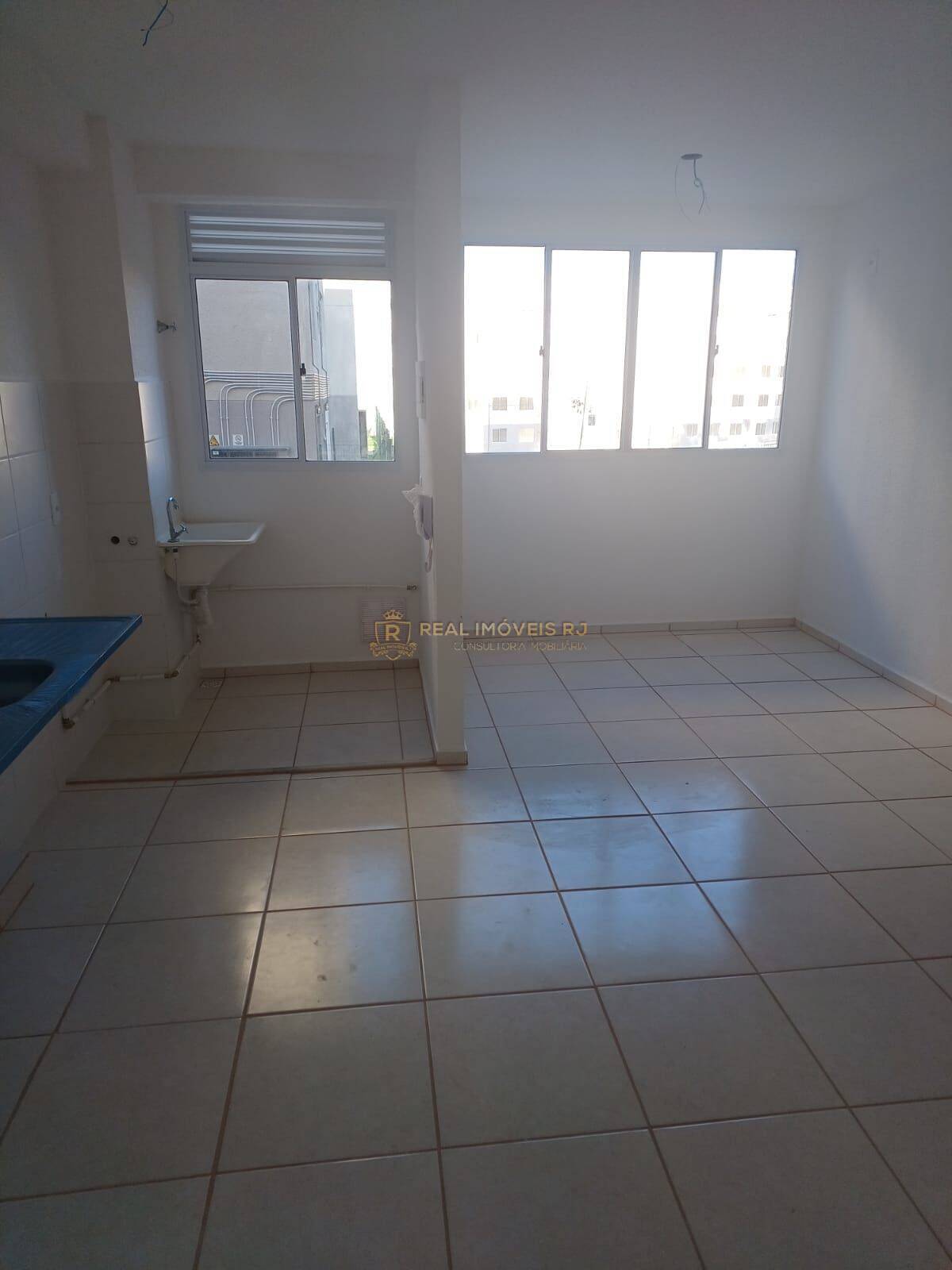 Apartamento à venda com 2 quartos, 48m² - Foto 2